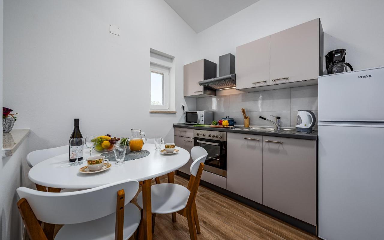 Apartments Nelle Пула Экстерьер фото